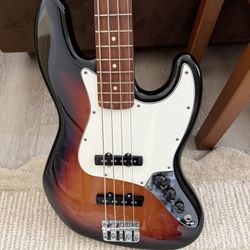 Fender player Jazz bass (Like New)
