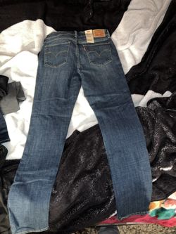 Levi’s 711 Skinny Woman