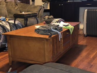 Heavy duty coffee table