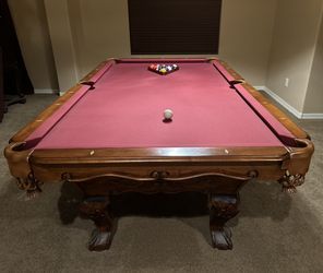 8’ Pool Table with accessories