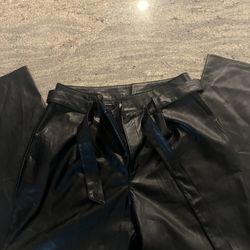 Paige Melila Vegan Leather Pant in Black- Size 8