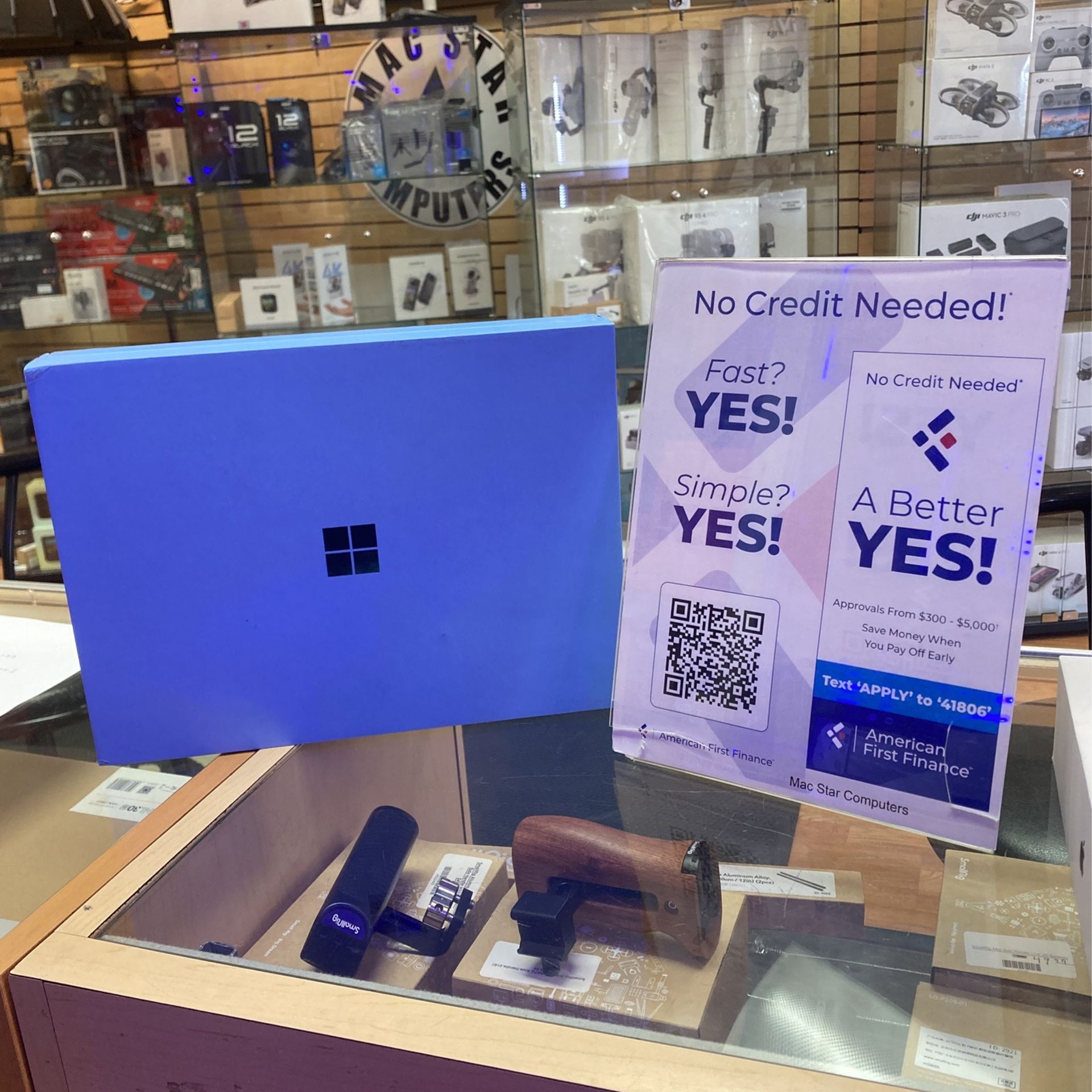 Microsoft Surface Laptop W/Snap Dragon x Plus /16GB RAM/512 GB SSD GT Sapphire