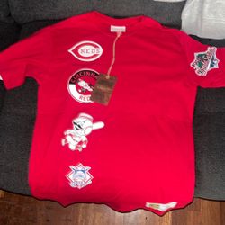 Cincinnati Reds hometown tee shirt vintage Logo