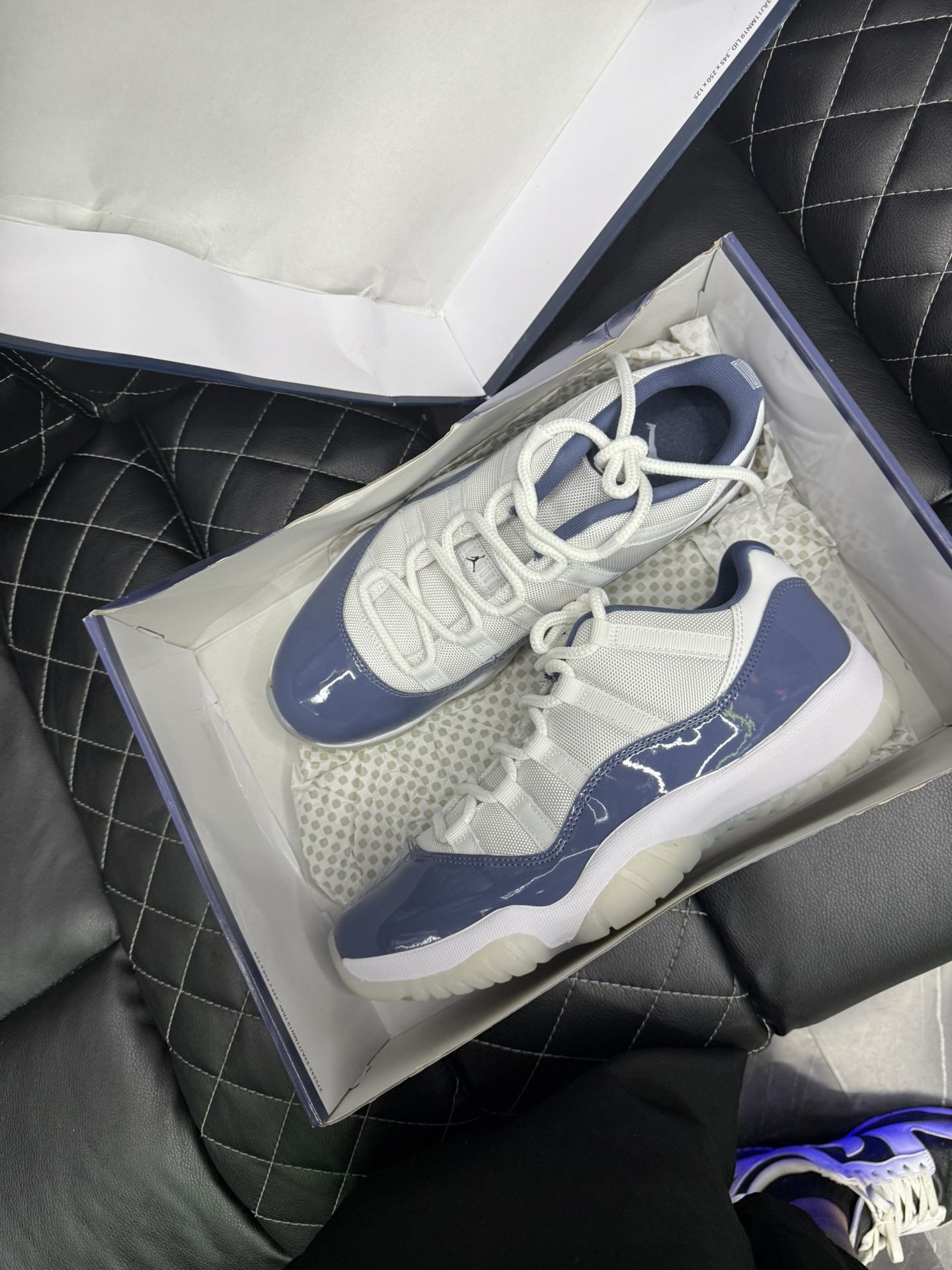 Jordan Low 11s Men 10.5 