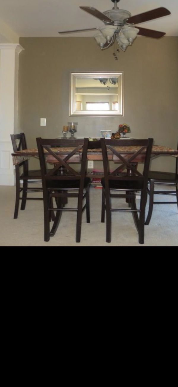 Dining Room Table With Two Leaves 