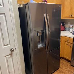 LG Fridge from Best Buy