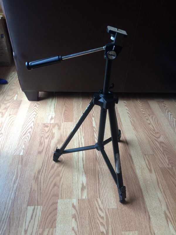 Velbon Victory 460 tripod.