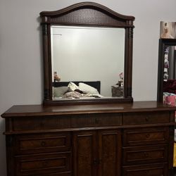 Dresser Vanity 