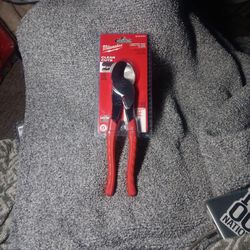 Milwaukee 10 in. Cable Cutting Pliers