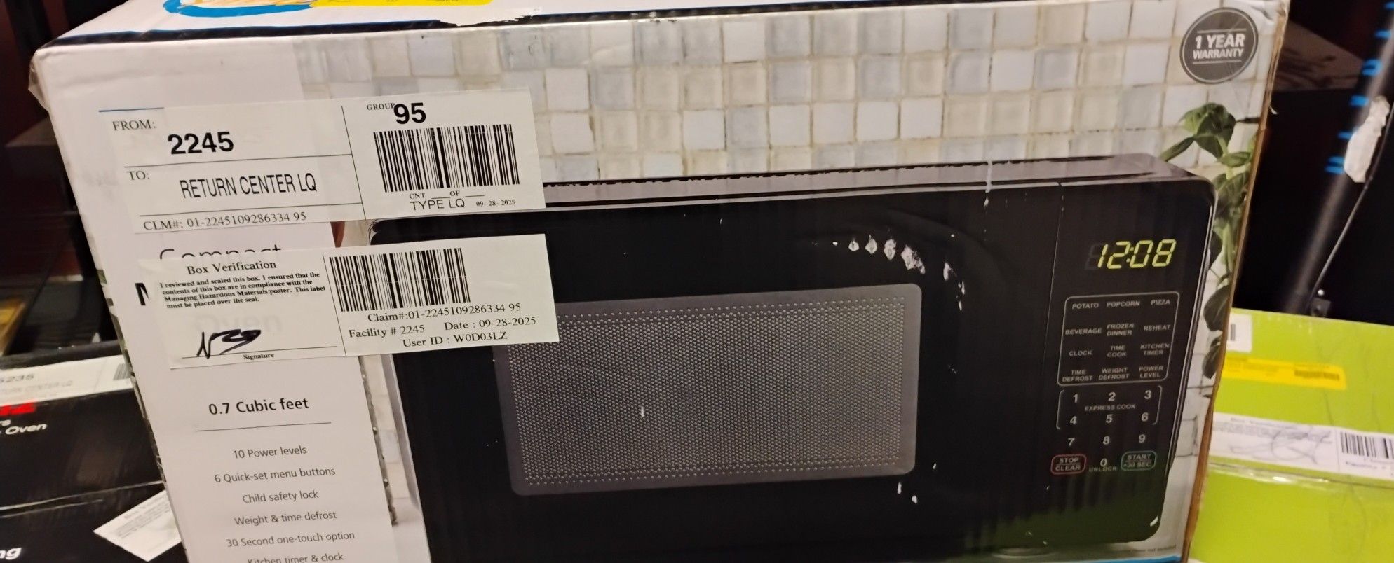 Mainstays Compact 700 Watt Microwave