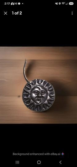 Silver 1.6oz sun & moon pill box w/ hinged side opening