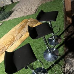 3 Bar stool chairs