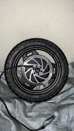 48 V motor with tire and rim