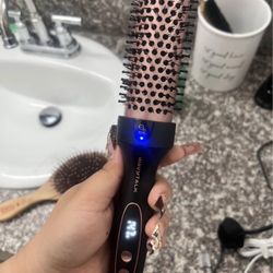 wavy talk blow out boost brush never used