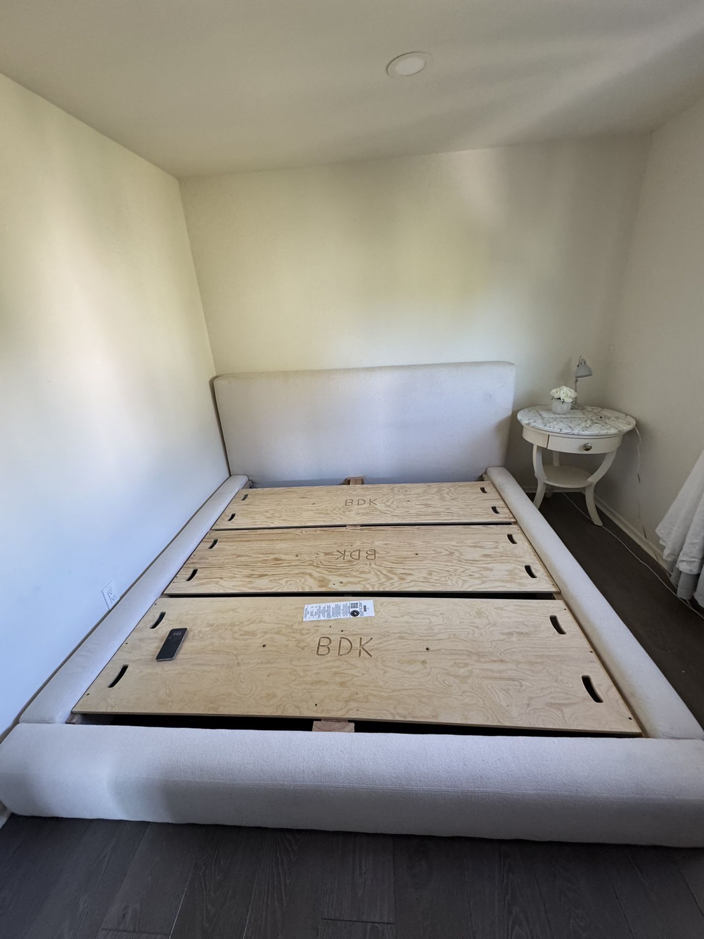 Beautiful White Bed Frame (king/Cal King)
