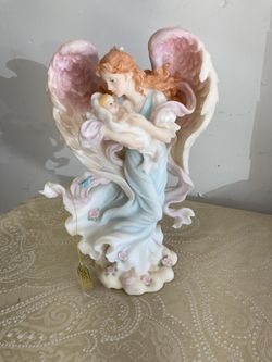 Beautiful Angel Figurine ~ Collectible and Numbered