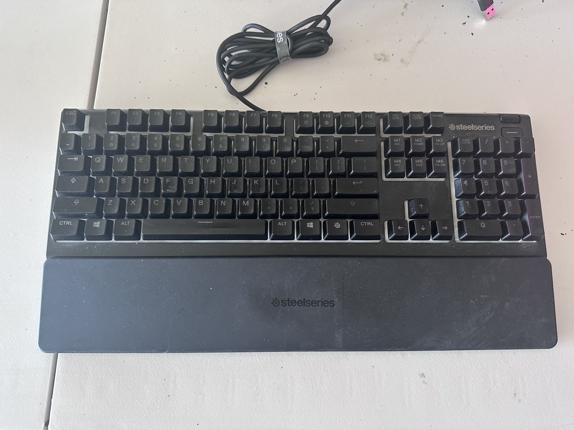 Steel Series Apex 3 Keyboard & Mouse