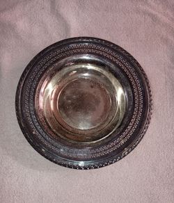 Vintage WM Rogers Model 4135 Silver Plated Round Serving Bowl