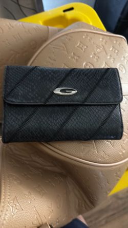 Guess wallet