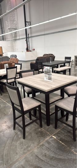 Dinning set table new in box