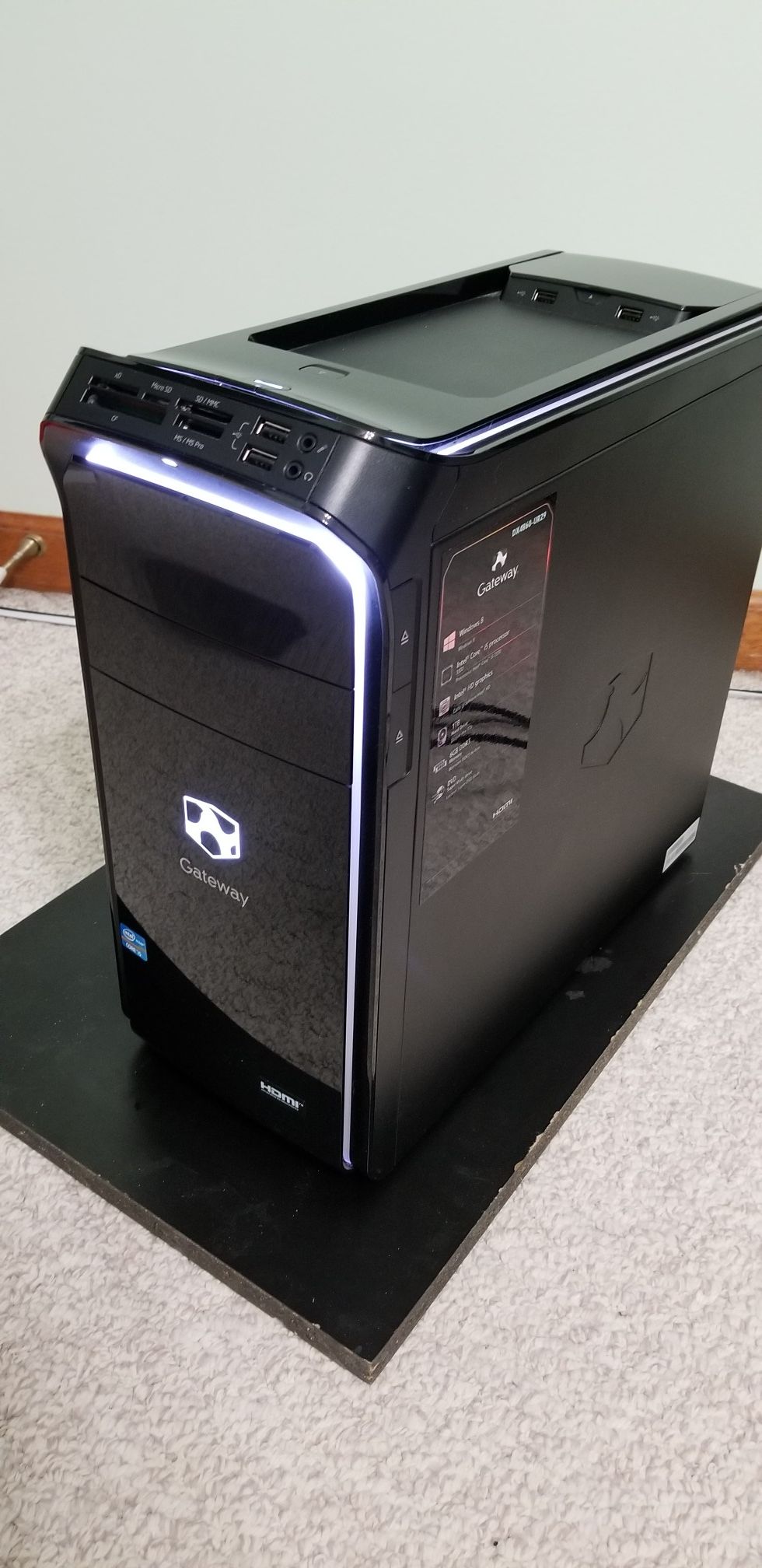 Gateway DX4860 Desktop Computer PC