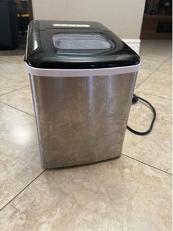 Crownful Ice Maker - Silver