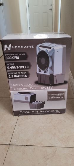 Ventilador de agua con hielo perfectaa condiciones nuevo solo lo huse una  semana