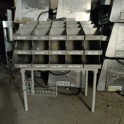 Condiment Bin Gently Used. 