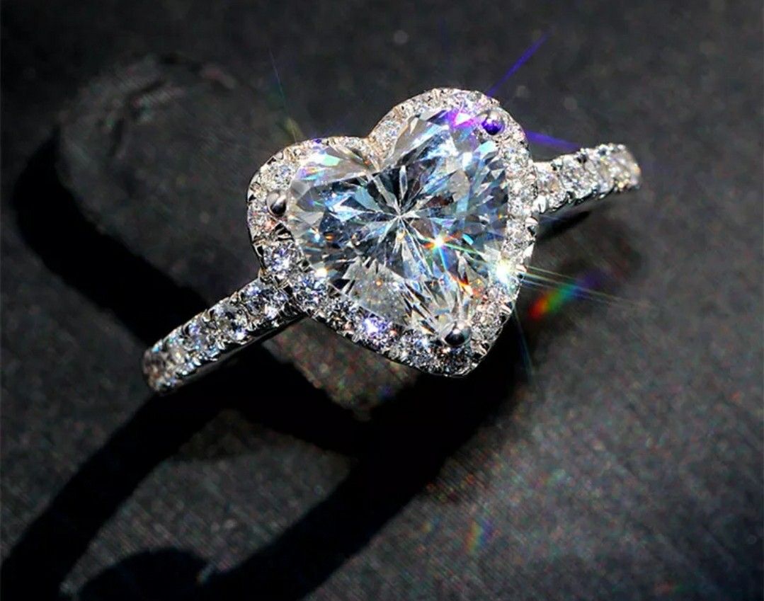 Wedding ring / engagement ring