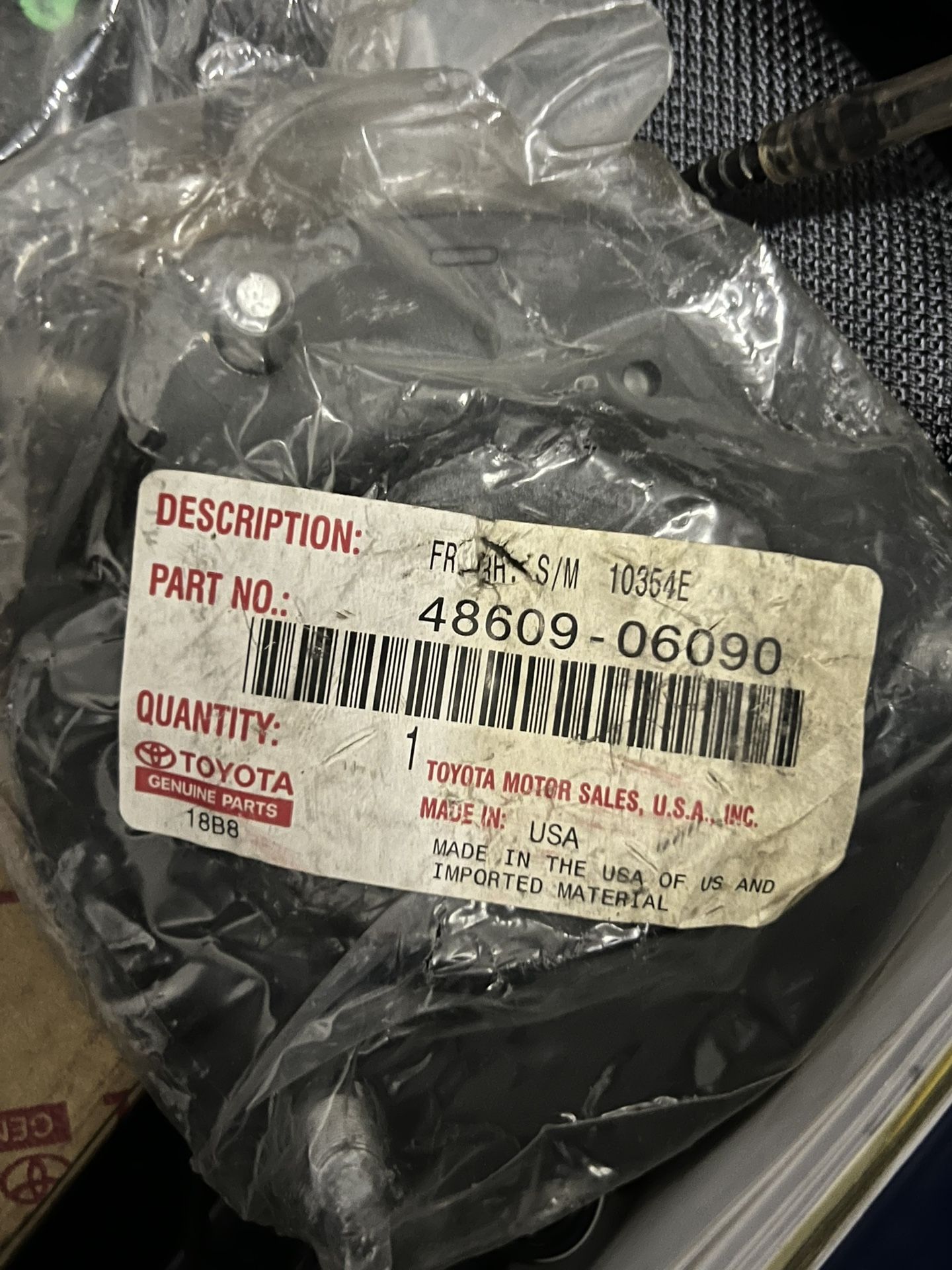 OEM Front Strut Tops For 02-08 Toyota