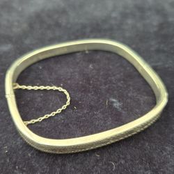 Sterling Silver Rounded Square Bracelet 