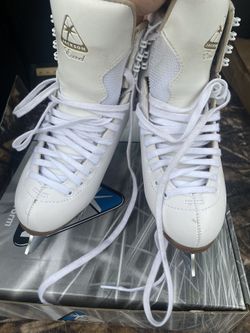 Ice Staking Shoes '
