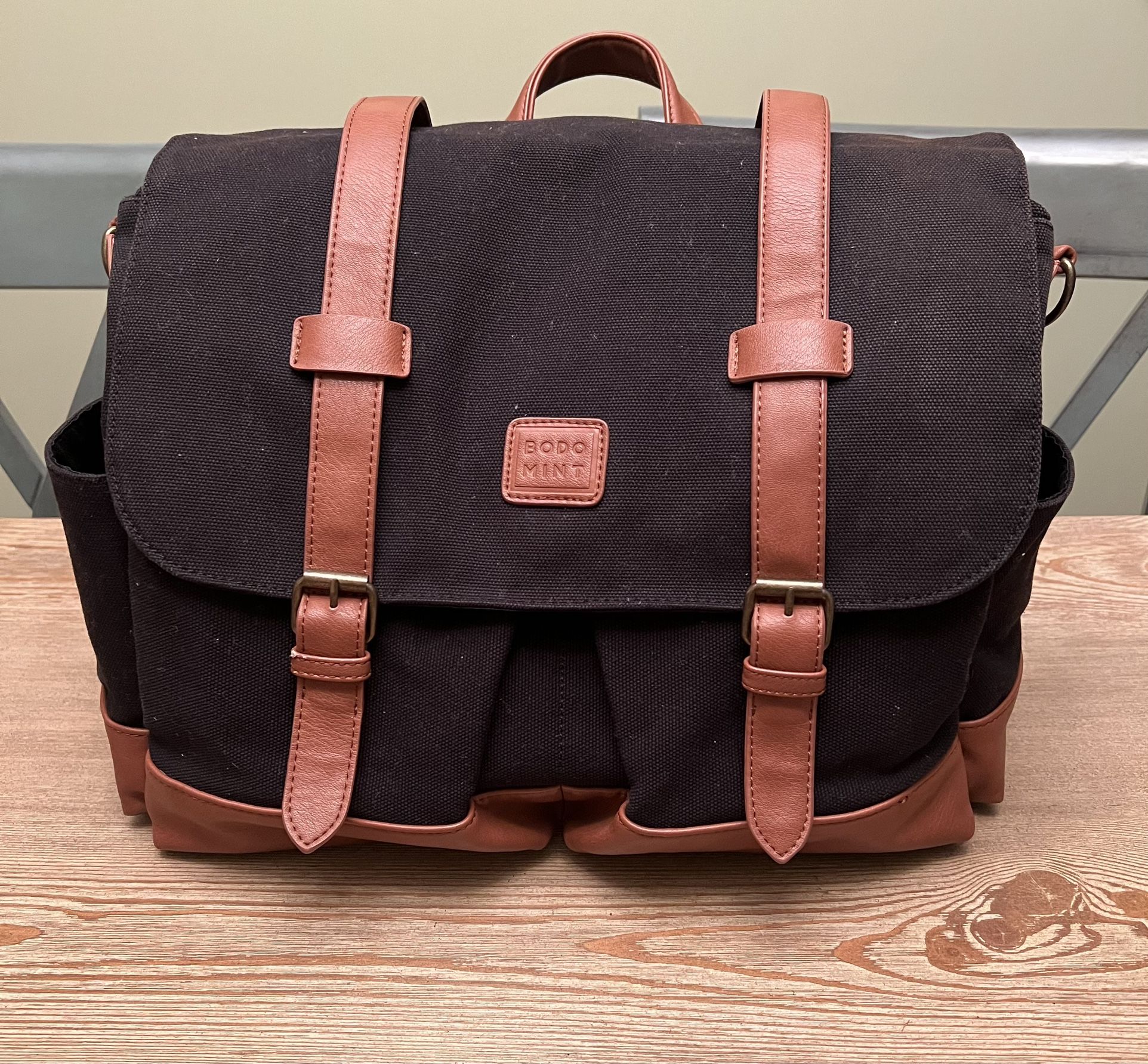 BODOMINT BLACK ORIGINAL DIAPER BAG & STROLLER HOOKS