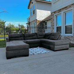 Gray Sectional Couch with Ottoman