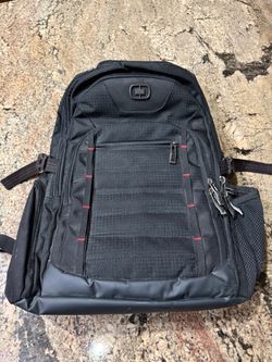 OGIO PROSPECT BACKPACK tech vault, gadget protection, excellent condition