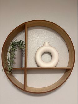 Circle shelf - $15 obo