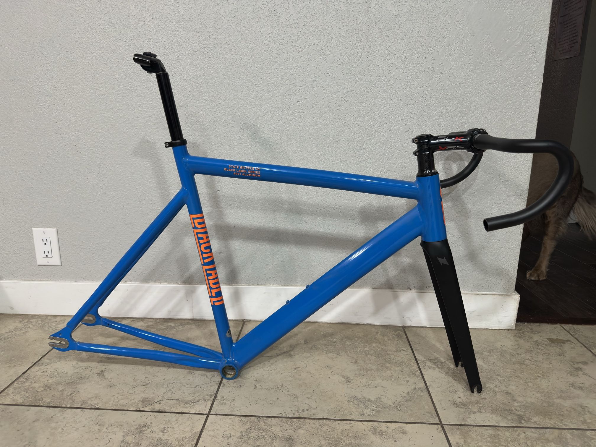 Black Label Track Frame