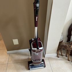 Shark Navigator Lift Away Upright Vacuum Cleaner 