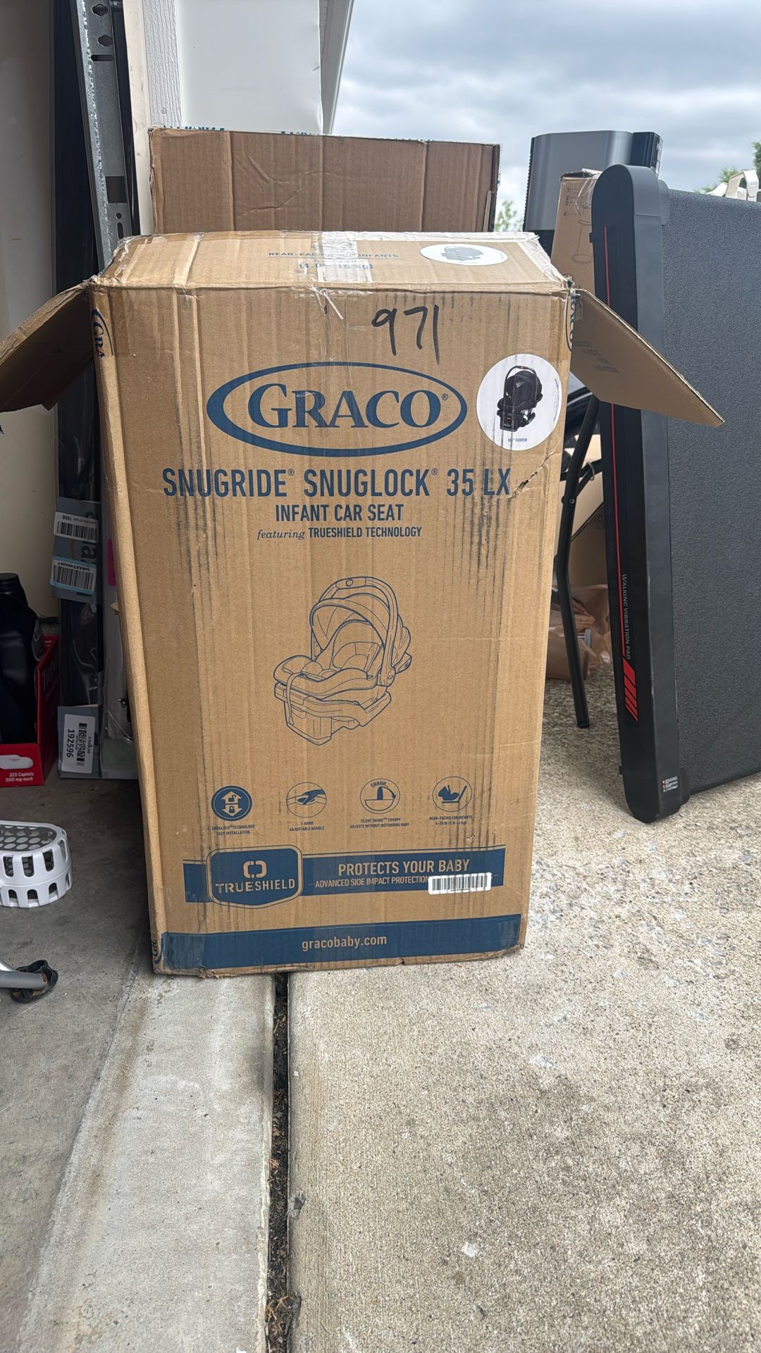 Graco Snugride 35 LX Infant Car Seat