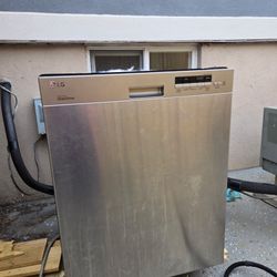 Dishwasher 