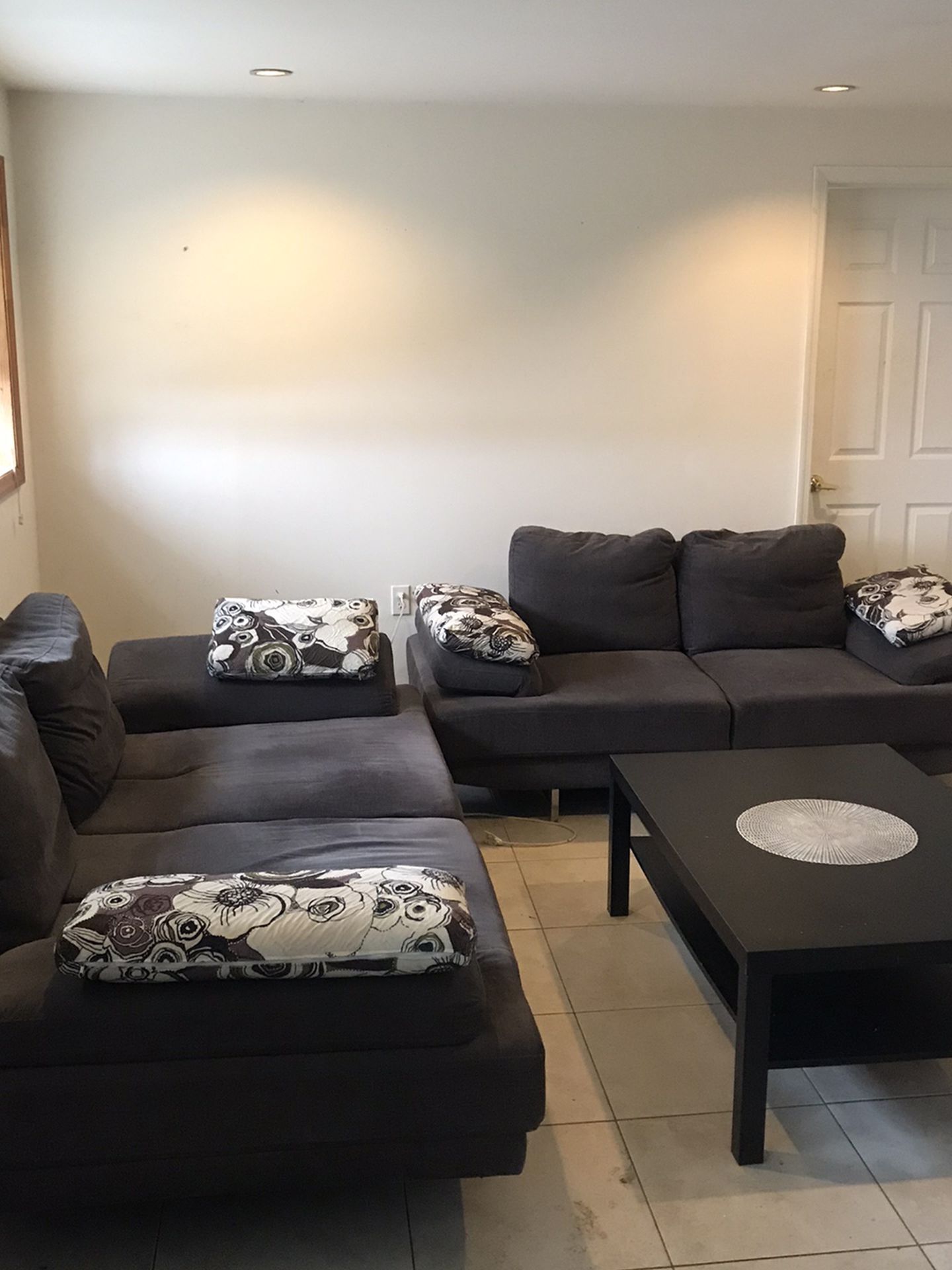 NEGOCIABLE !!! Twin Sofa Beds +extra Items