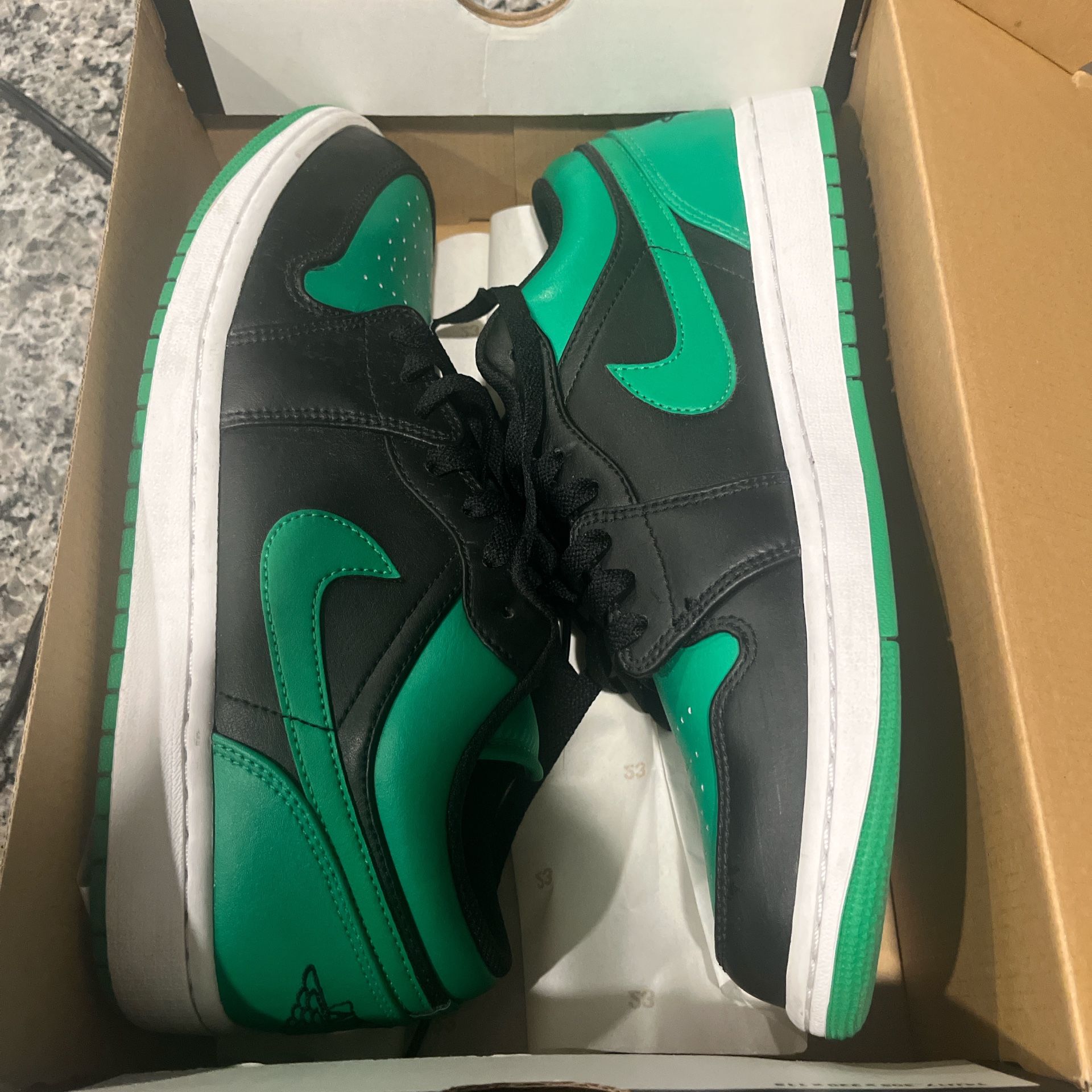 Air Jordan 1 (Low)