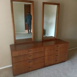 Sleek Vintage Dresser W/ Mirrors! 