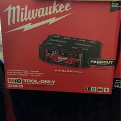 Milwaukee Pack out Stereo 
