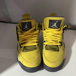 Jordan 4 Retro 