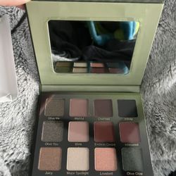 Violet Voss Olive You Forever Eye Shadow, Palette Brand New 