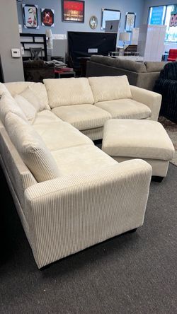 4pc sectional Labor Day sale this week must sell was $999 now on sale!!! New can deliver