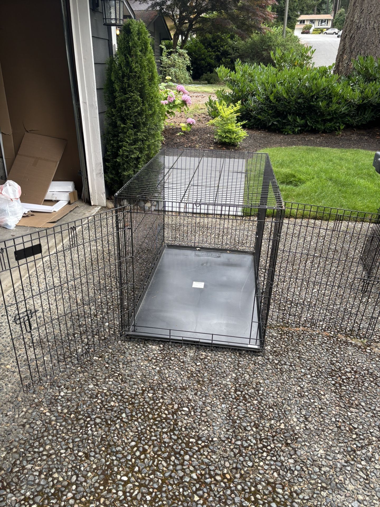 Pet Crate 48”L 29.5”W 32” H