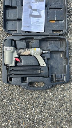 Porter-Cable 18-Gauge Brad Nailer (Model BN200A) with Case