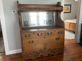 Sawn oak Buffett or bar with mirror